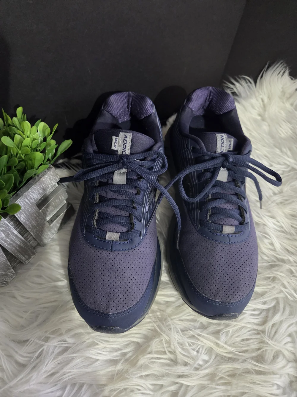 Brooks Addition Walker 2 Navy & Gray Running Shoes.  Women Size 7.5